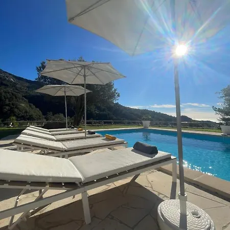 Monti Luxury With Pool Sleeps 6 빌라