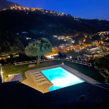 Monti Luxury With Pool Sleeps 6 빌라