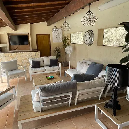 Monti Luxury With Pool Sleeps 6 빌라 멍똥