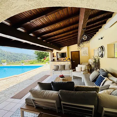 Villa-monti Luxury With Private Pool, Fully Air Conditioned Bedrooms, 5 Star Superhosts! * Menton